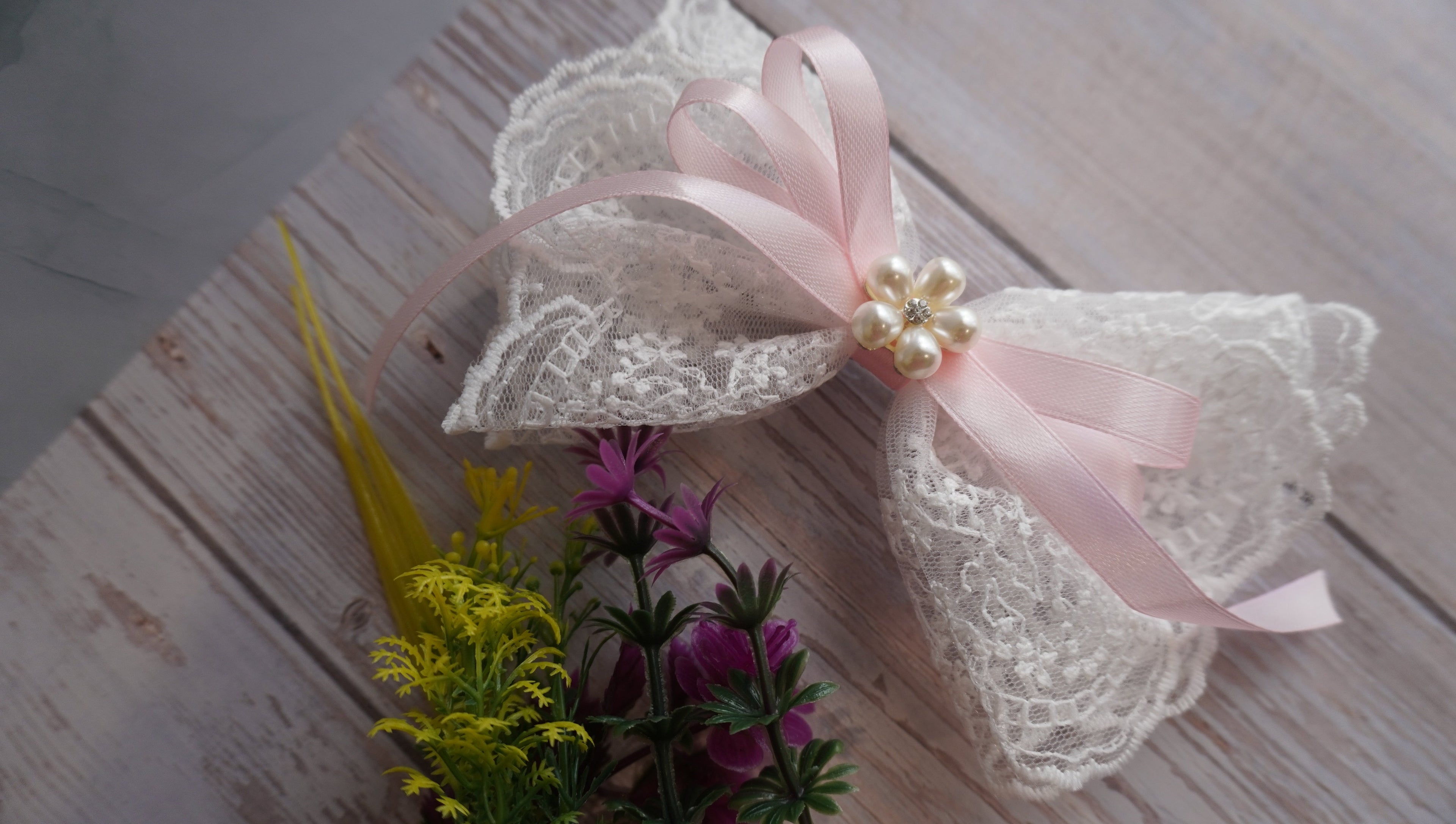 Bow Hairclips