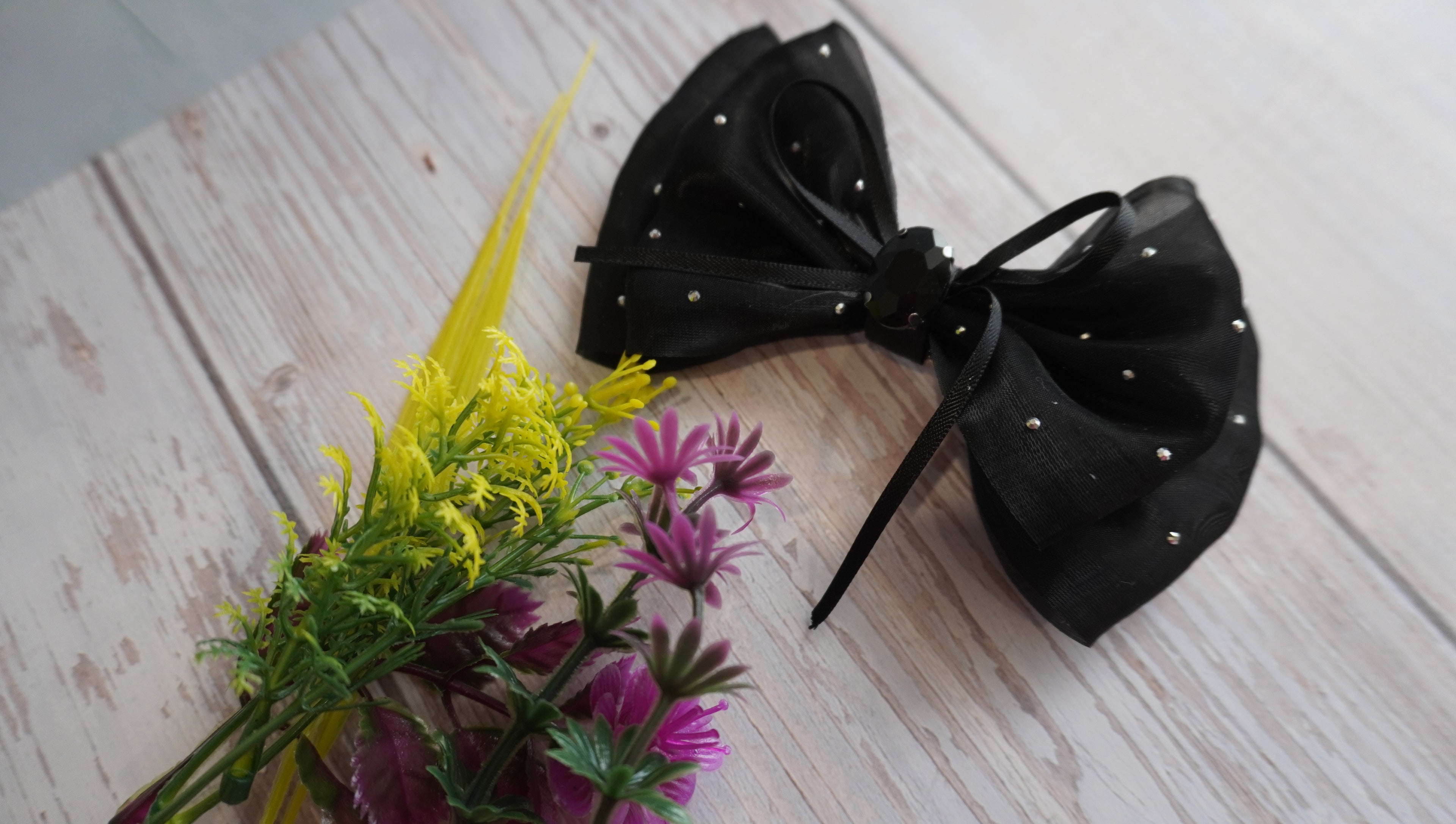 Bow clip