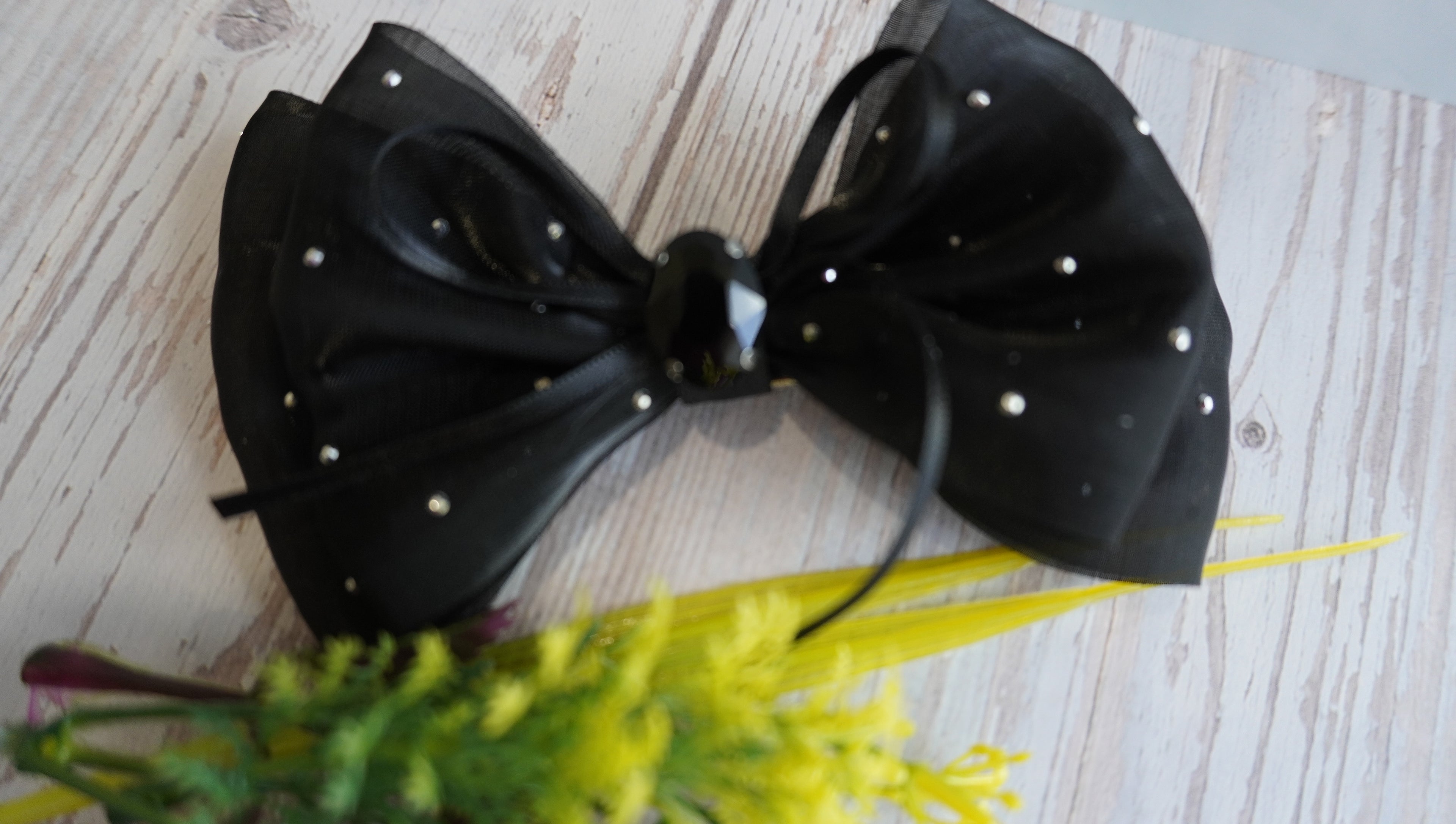 Bow clip