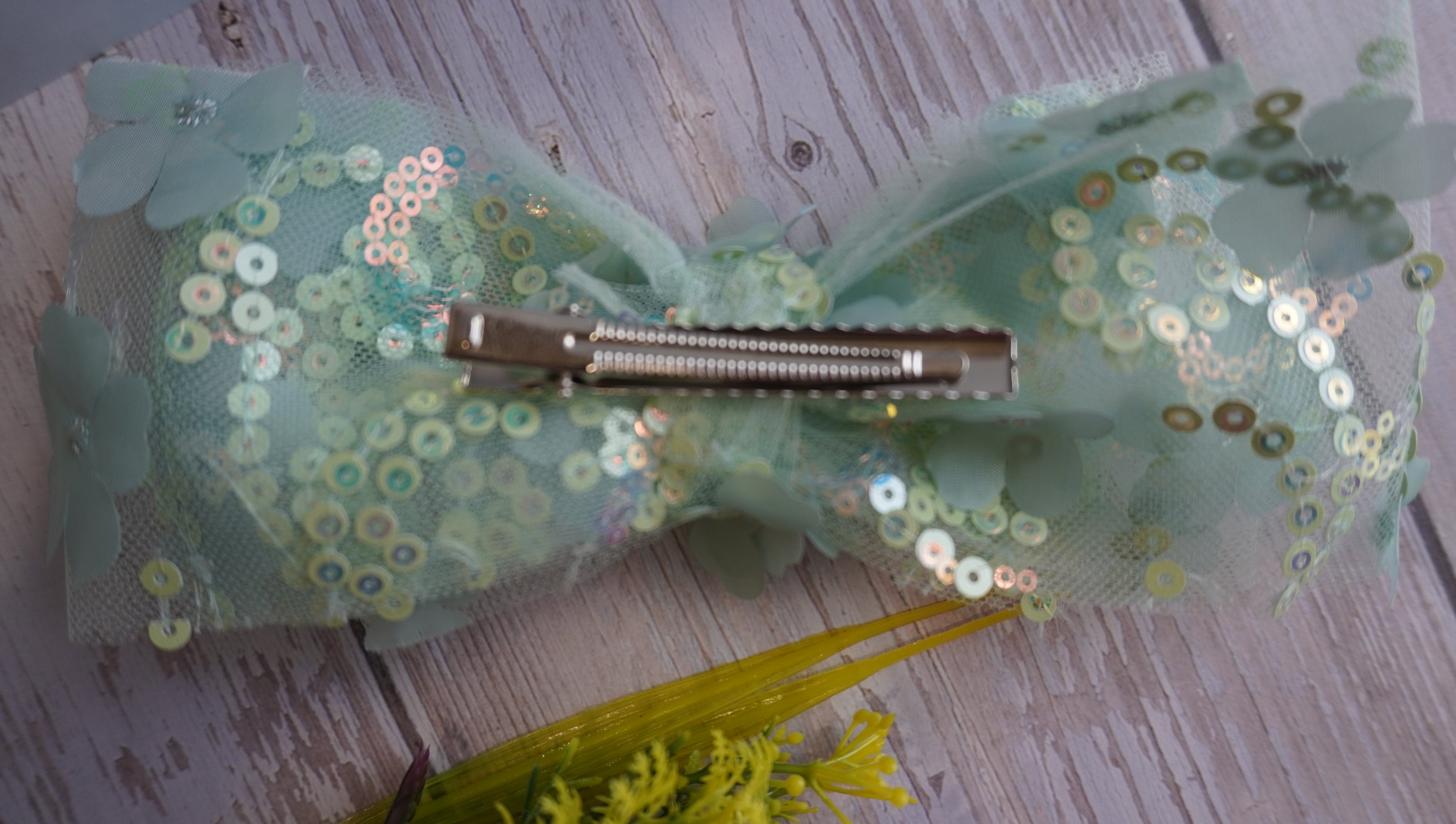 Sea green sparkle bow backclip