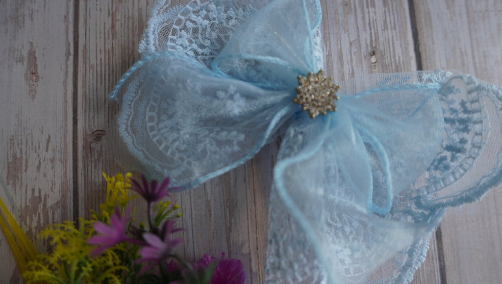 Blue Bow Backclip