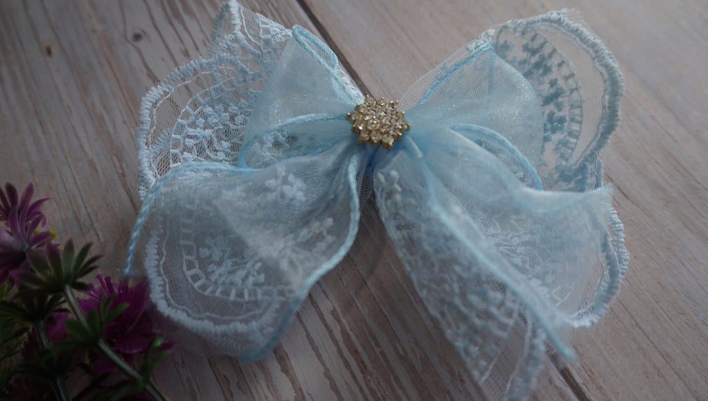 Blue Bow Backclip