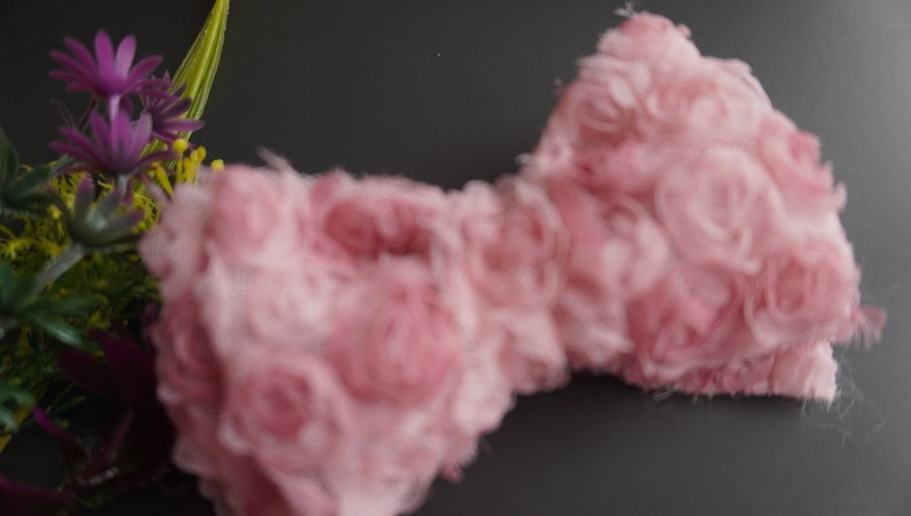 Pink lace bow clip
